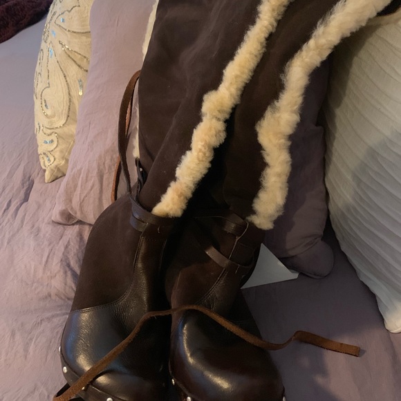 Boots - Picture 4 of 5